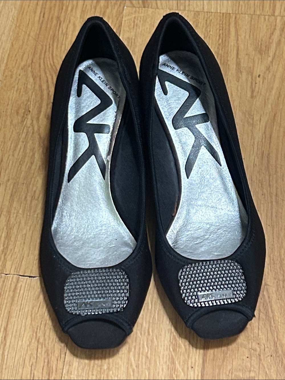 Anne Klein Sport Black Women's Embellished Peep-Toe Heels Size 8 2” Heel NWOT
